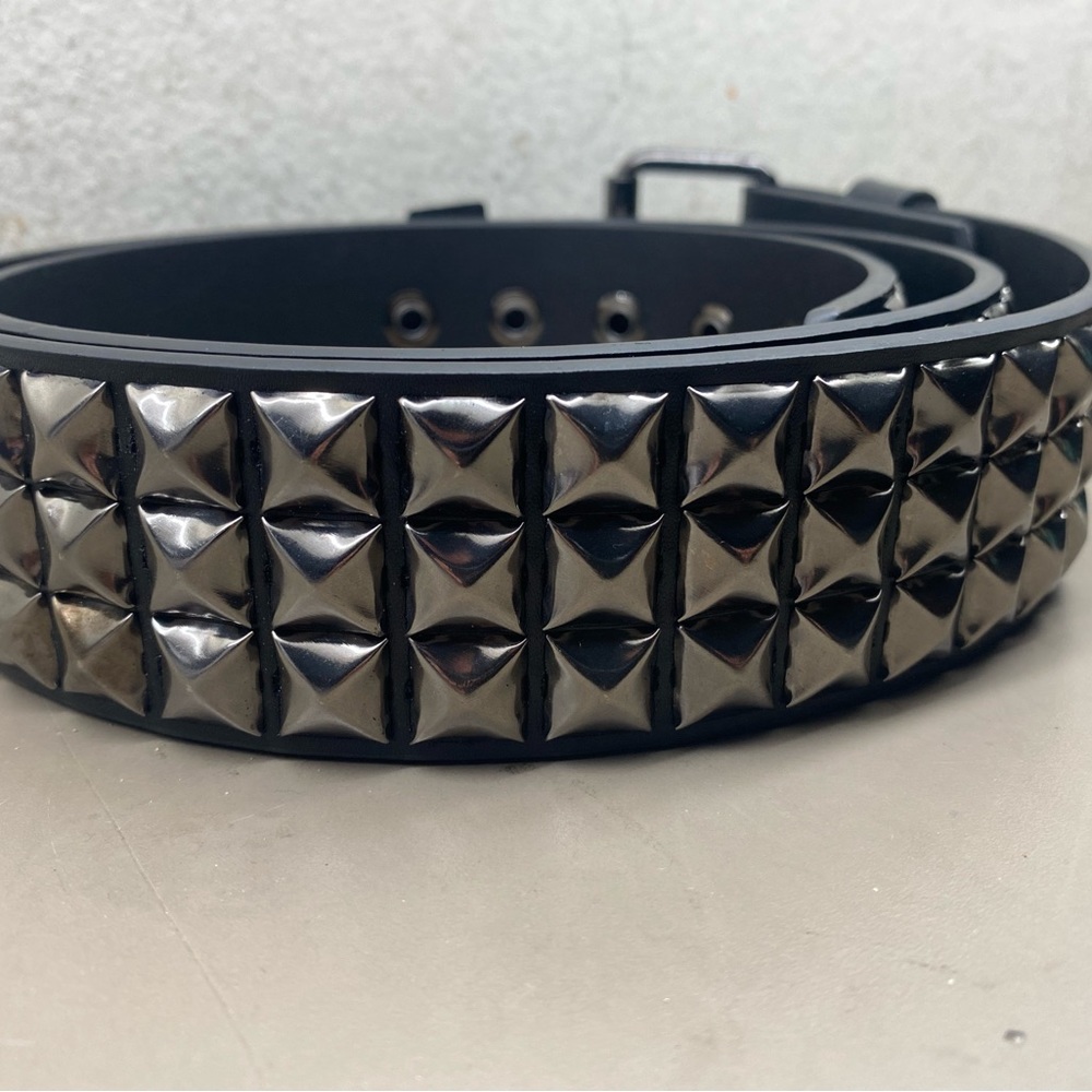 New with Tags Unisex Hot Topic Gunmetal Studded Rocker Biker Belt Various Sizes